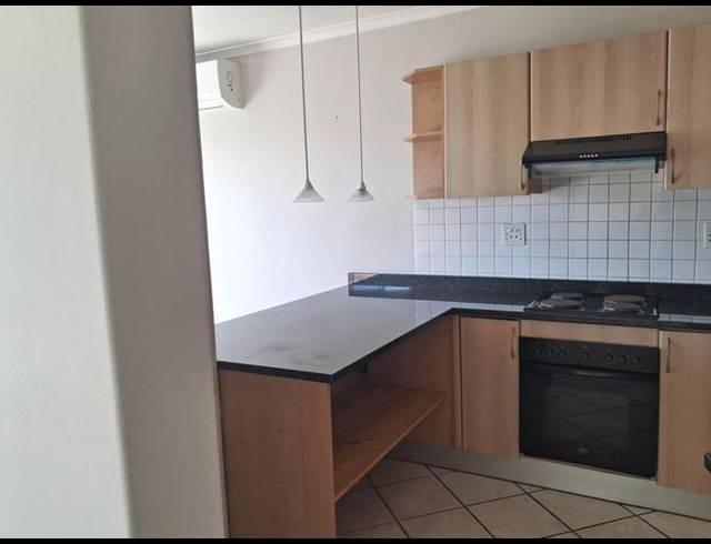 2 BEDROOM PROPERTY TO RENT IN VREDEHOEK